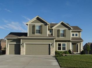 8101 NE 102nd St, Kansas City, MO 64157
