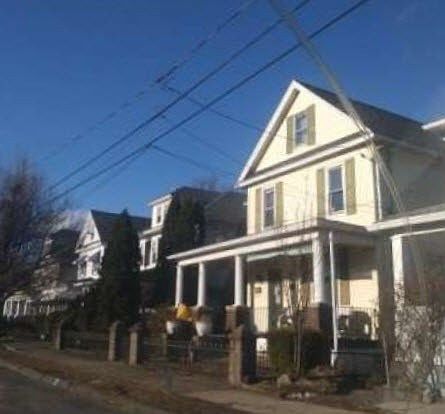 2nd image of 35 Barber St