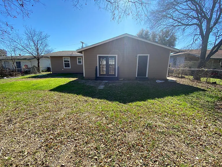 111 Fennel Dr — Photo 10