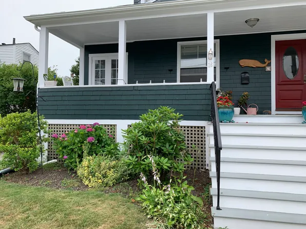 (undisclosed Address), Newport, RI 02840