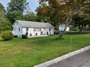 18 Cedar Ln, New Fairfield, CT 06812