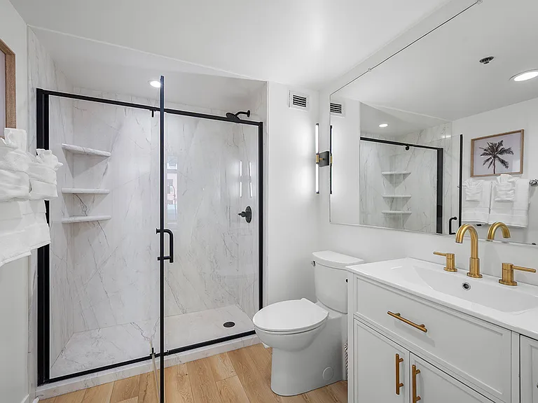 425 W Beech St #601 — Photo 29