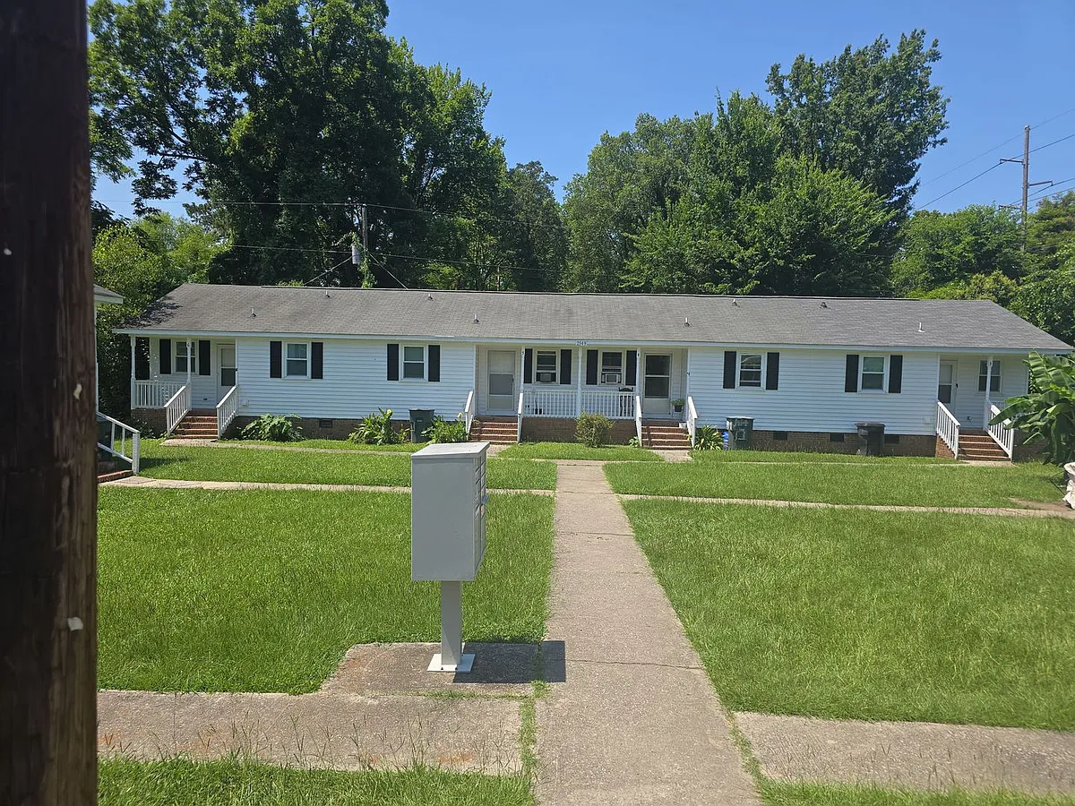Building Photo - 2549 Cherry St #6