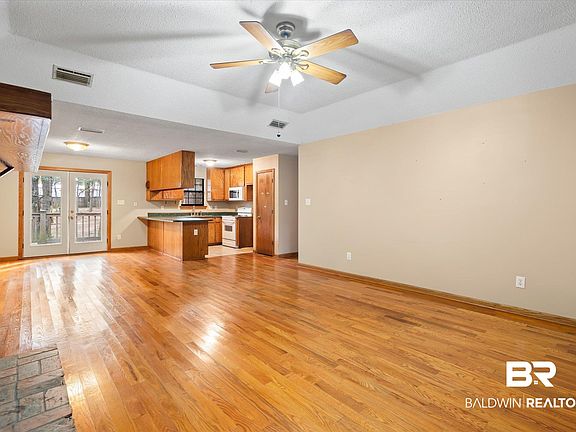 4th image of 4066C McFarland Rd