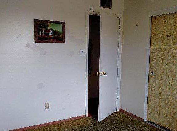 5th image of 1619 N Western Ave