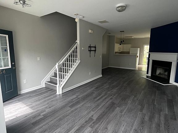 3rd image of 364 Paden Cove Trl