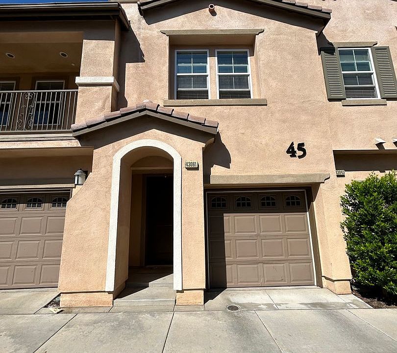 1st image of 43061 Calle Cristal
