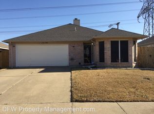 808 Ponselle Dr, Arlington, TX 76001