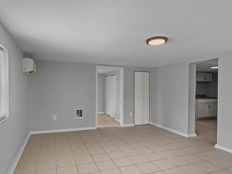 Hickory Lofts — Photo 39
