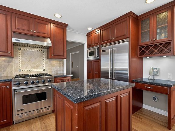 5th image of 2304 Kugler Ave