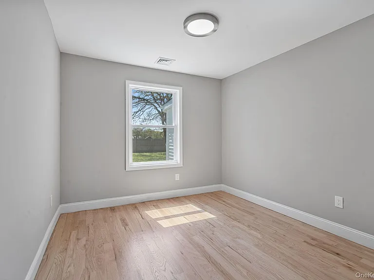 7600 Main Rd #1B — Photo 17