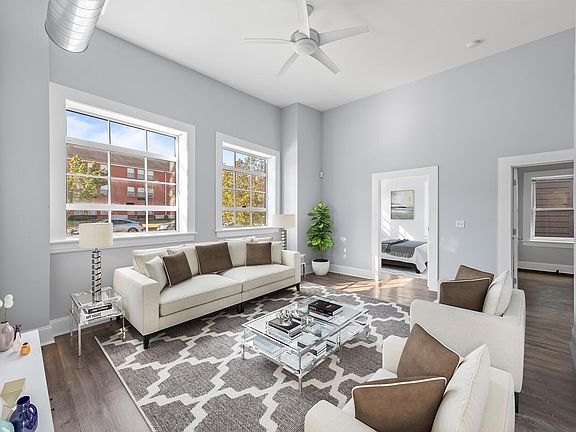 2nd image of 3305 Park Ave APT A