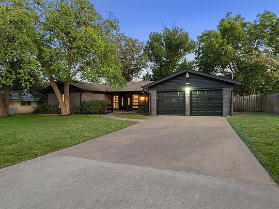 3rd image of 605 Meadowbrook Dr