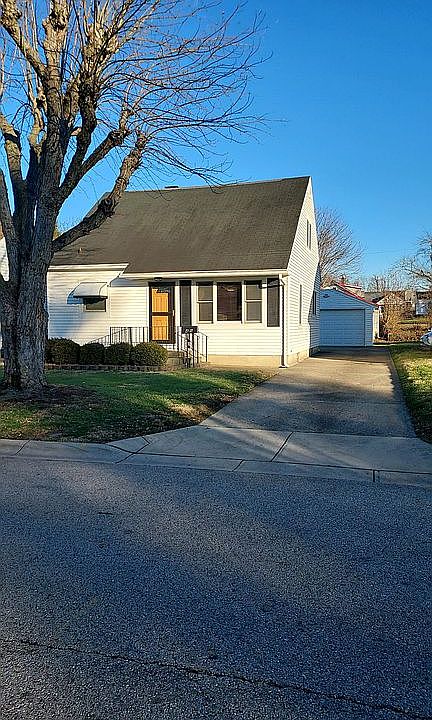 1st image of 436 S 8th St
