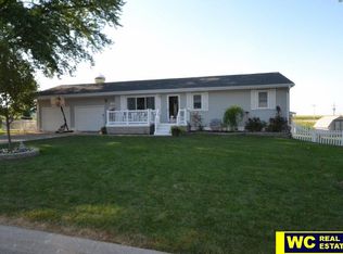 1620 Walnut Dr, Arlington, NE 68002