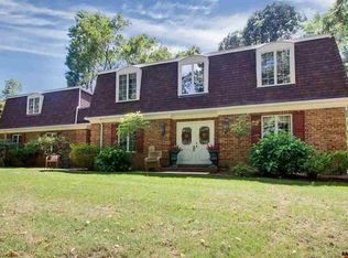 2100 Southbrook Dr, York, PA 17403