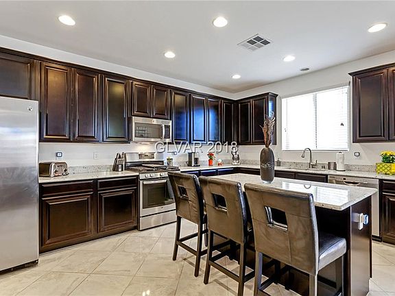 4th image of 829 Royal Amethyst Way