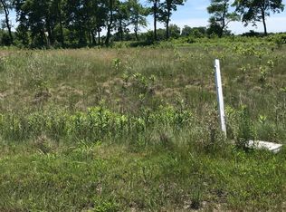 1361 E Longwood Dr, Bull Valley, IL 60098