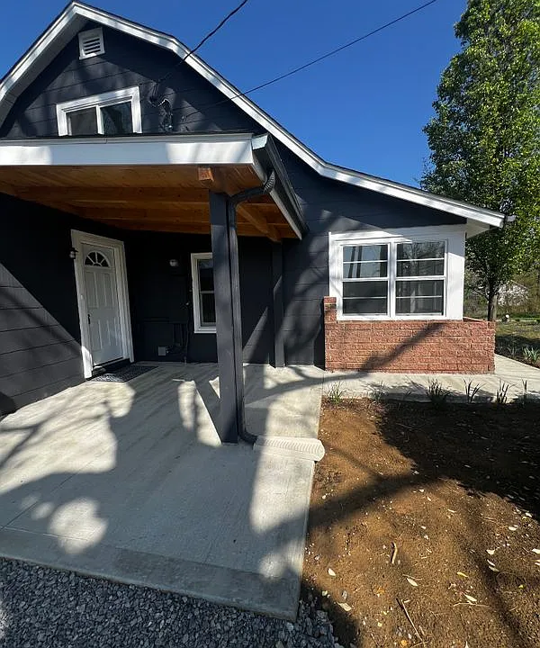 1801 Woodson Dr
