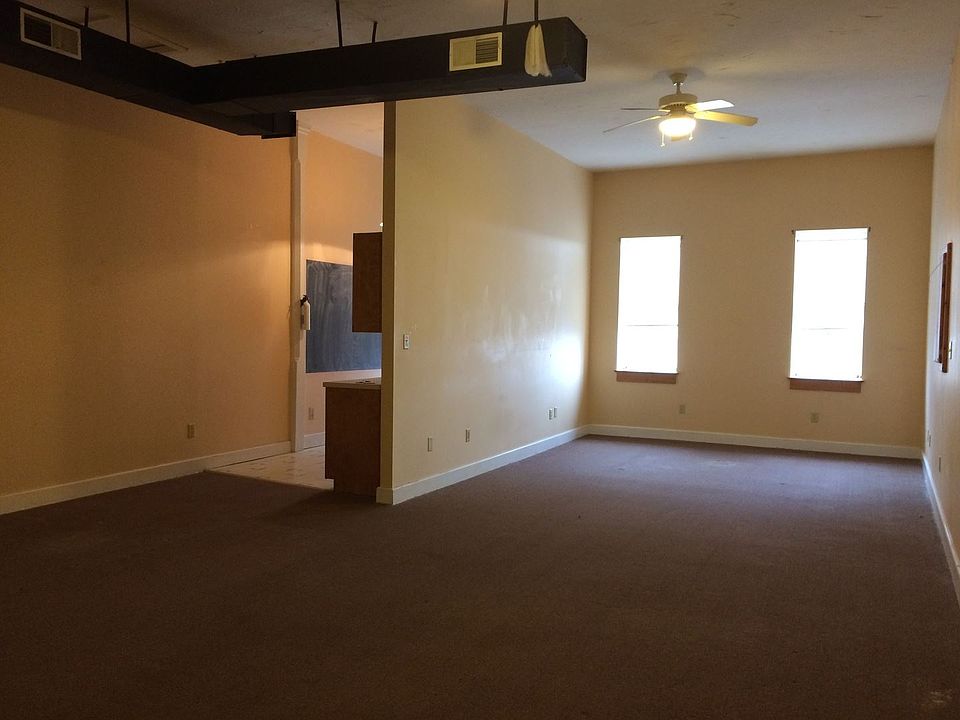 58 S Main St Manheim PA Zillow