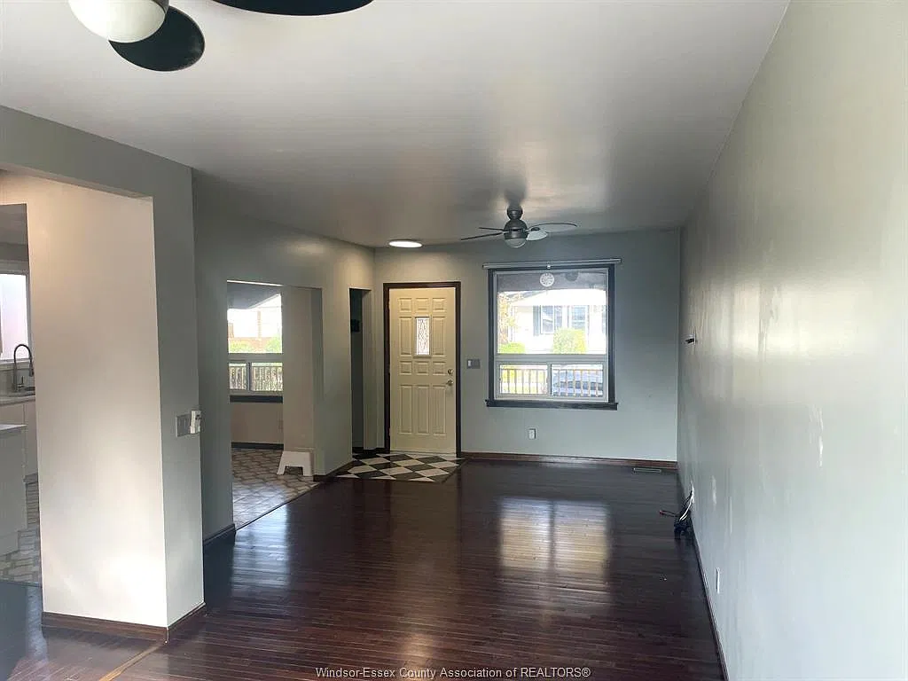 3 bed, $2,500 — Photo 3