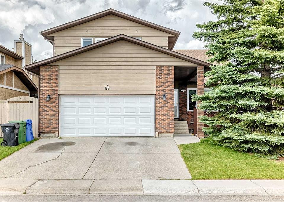 1st image of 88 SW Castlefall Way NE