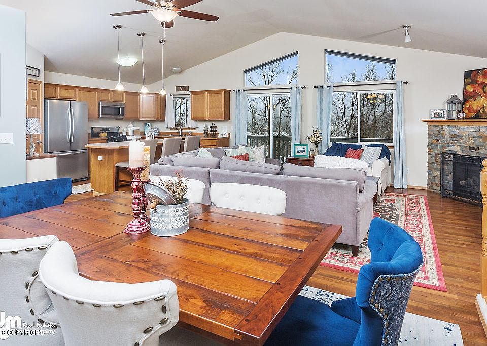 2nd image of 9158 Eagle River Ln