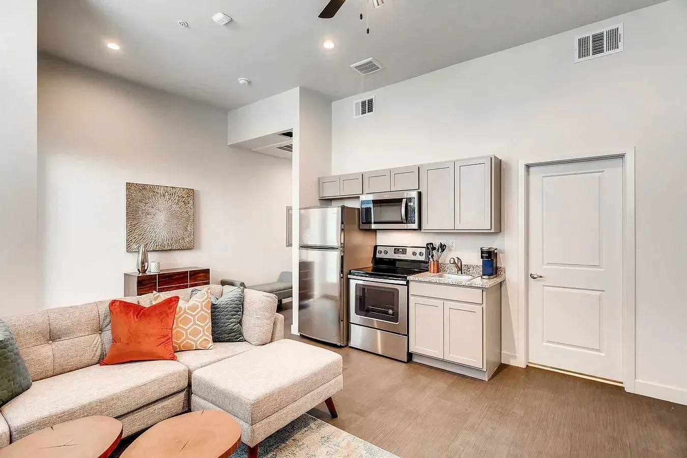 C3 Lofts — Photo 2