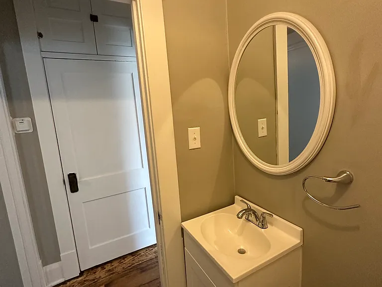 117 N 17th St #3 — Photo 9