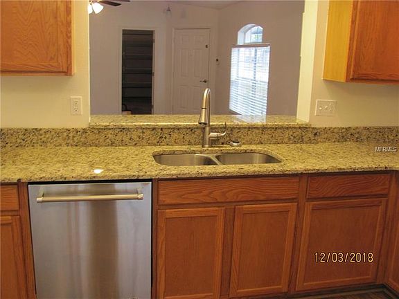3rd image of 124 Holloway Ct