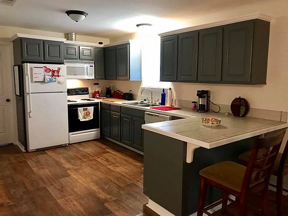 2nd image of 400 Margaret Ave