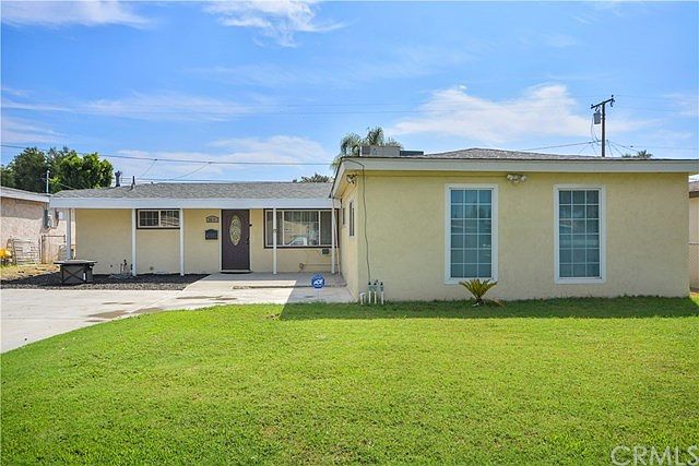 1st image of 3077 N Pico Ave