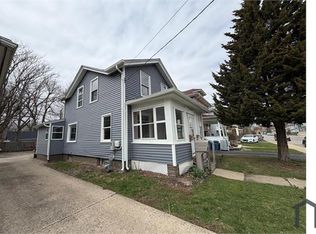 415 Jackson St, Aurora, IL 60505