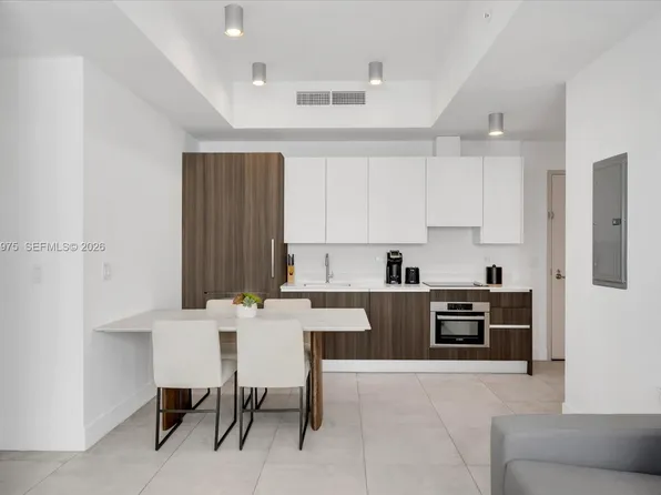 239 SW 9th St #1603, Miami, FL 33130