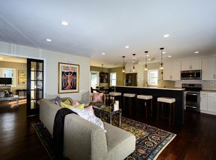 5136 N Idlewild Ave, Whitefish Bay, WI 53217