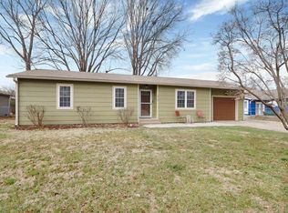 1913 Dogwood Dr, Manhattan, KS 66502