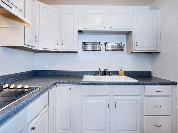 3rd image of 26 Alamanda Dr