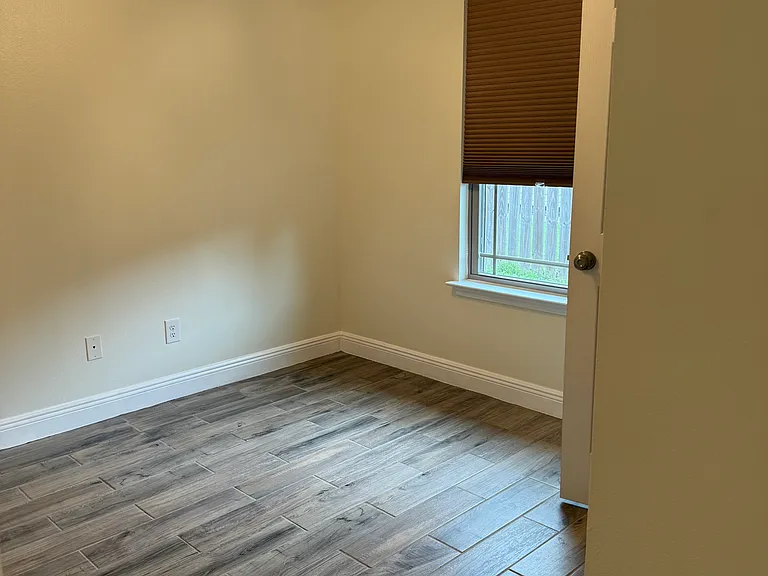 3963 Edgefield St — Photo 10