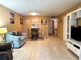 4850 NW 29th Ct APT 122, Lauderdale Lakes, FL 33313