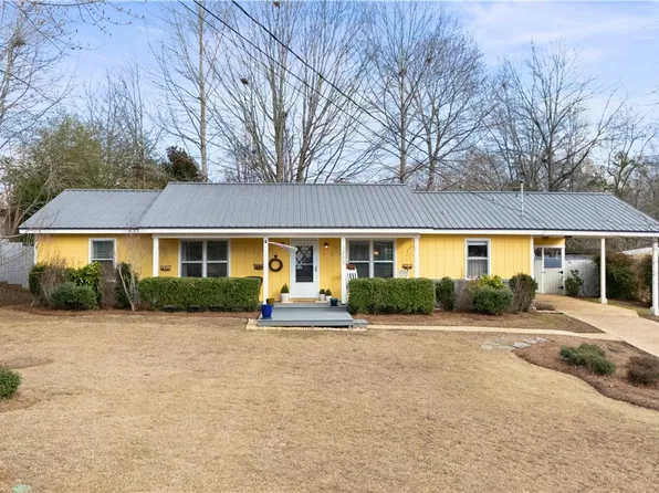 2005 Glenwood Dr, Opelika, AL 36801