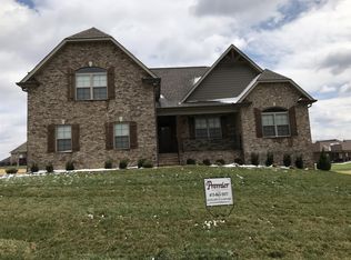 5015 Leads Ct, Greenbrier, TN 37073