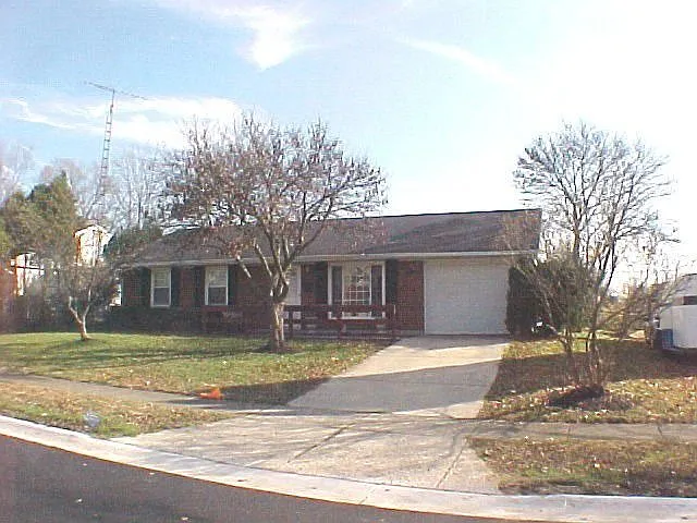 4228 Green Meadows Dr photo 1
