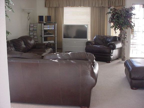 3rd image of 33 N Dewy Dr