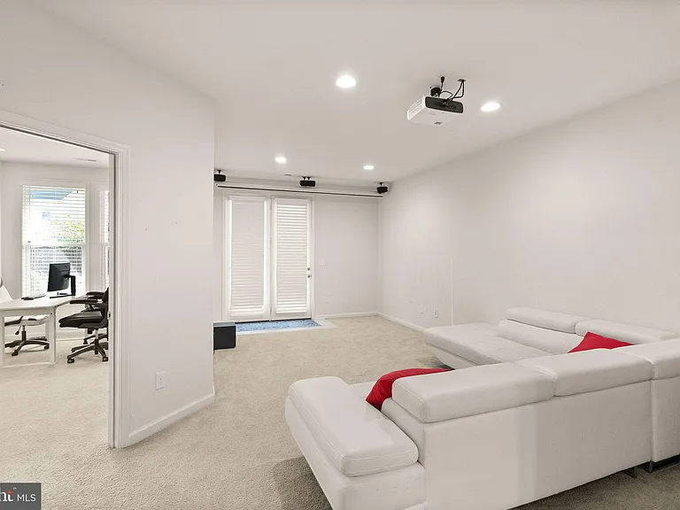 23491 Epperson Sq — Photo 40