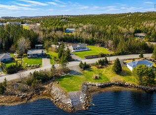 27 Prospect Bay Rd, Halifax, NS B3T1Z4