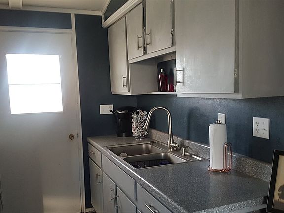 5th image of 104 Lilac Ave
