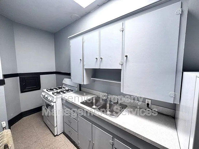3018 1st Ave N #7 — Photo 5