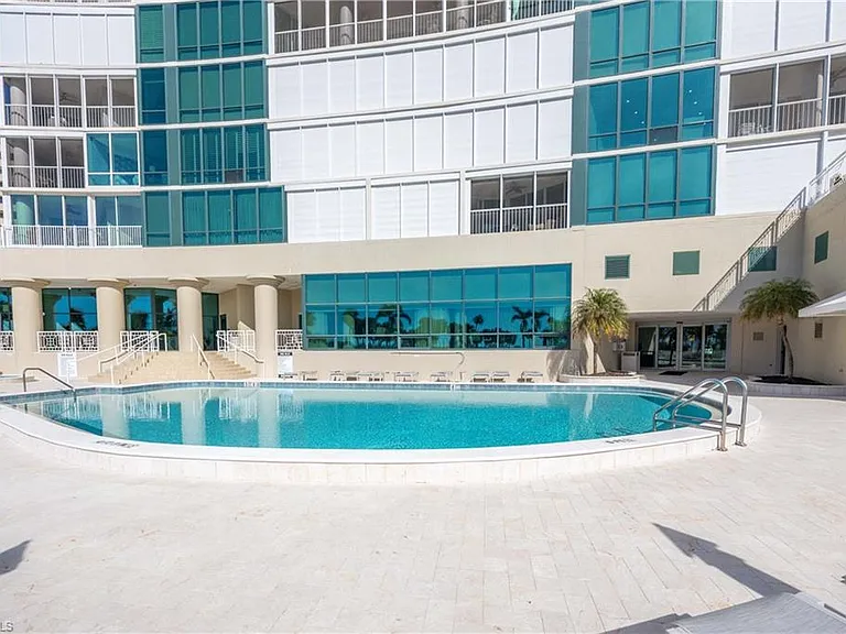 3991 Gulf Shore Blvd N #Penthouse 101 — Photo 42