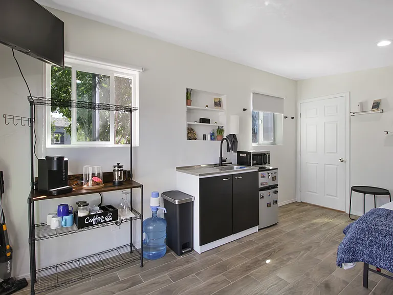 802 W Calle Francita — Photo 14