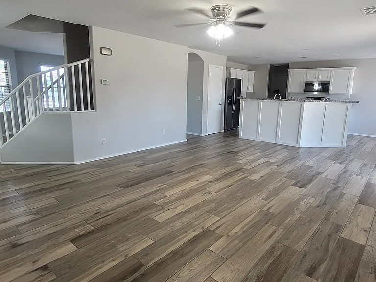 298 E Jasper Ct — Photo 9